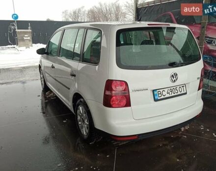 Белый Фольксваген Туран, объемом двигателя 1.9 л и пробегом 260 тыс. км за 8200 $, фото 5 на Automoto.ua