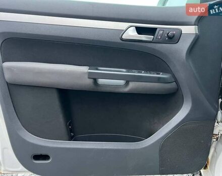 Білий Фольксваген Туран, об'ємом двигуна 1.4 л та пробігом 197 тис. км за 6490 $, фото 14 на Automoto.ua