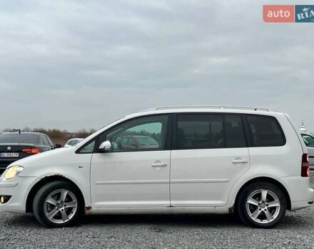Білий Фольксваген Туран, об'ємом двигуна 1.4 л та пробігом 197 тис. км за 6490 $, фото 3 на Automoto.ua