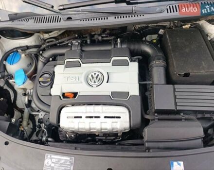 Белый Фольксваген Туран, объемом двигателя 1.4 л и пробегом 182 тыс. км за 8400 $, фото 22 на Automoto.ua