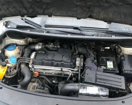 Белый Фольксваген Туран, объемом двигателя 1.9 л и пробегом 227 тыс. км за 7500 $, фото 6 на Automoto.ua