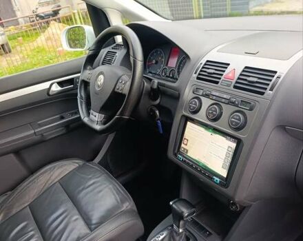 Белый Фольксваген Туран, объемом двигателя 1.4 л и пробегом 182 тыс. км за 8400 $, фото 32 на Automoto.ua