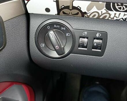 Белый Фольксваген Туран, объемом двигателя 1.6 л и пробегом 187 тыс. км за 6999 $, фото 27 на Automoto.ua