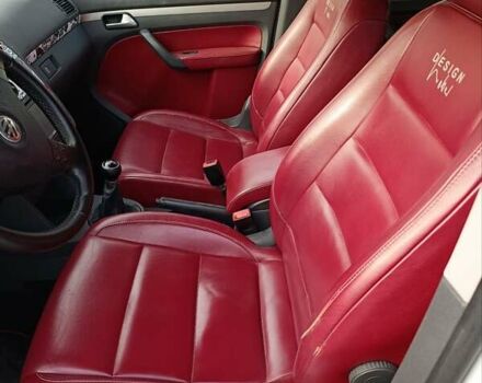 Белый Фольксваген Туран, объемом двигателя 1.6 л и пробегом 186 тыс. км за 7800 $, фото 43 на Automoto.ua