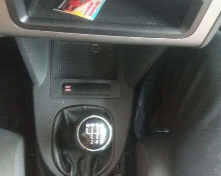 Белый Фольксваген Туран, объемом двигателя 1.9 л и пробегом 260 тыс. км за 8200 $, фото 9 на Automoto.ua