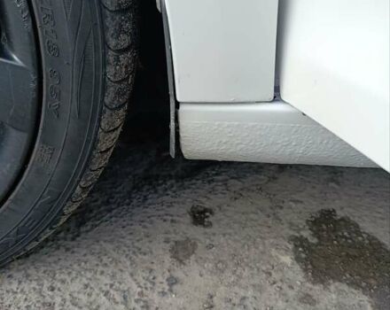 Белый Фольксваген Туран, объемом двигателя 1.6 л и пробегом 186 тыс. км за 7800 $, фото 27 на Automoto.ua