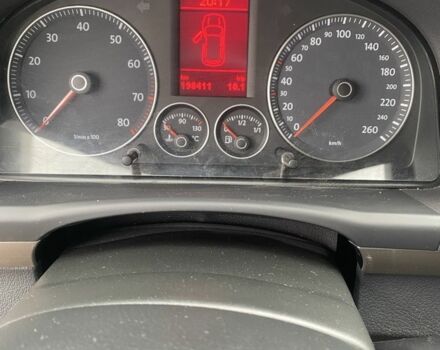 Белый Фольксваген Туран, объемом двигателя 1.4 л и пробегом 198 тыс. км за 6000 $, фото 6 на Automoto.ua