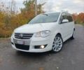 Белый Фольксваген Туран, объемом двигателя 1.4 л и пробегом 182 тыс. км за 8400 $, фото 1 на Automoto.ua