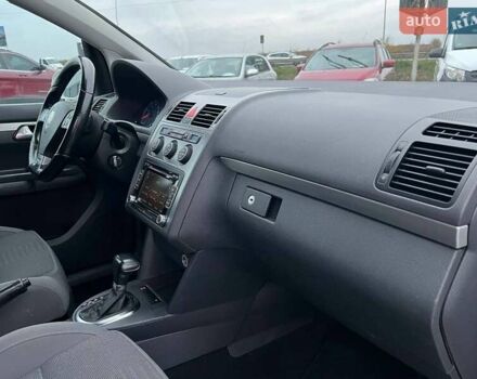 Білий Фольксваген Туран, об'ємом двигуна 1.4 л та пробігом 197 тис. км за 6490 $, фото 40 на Automoto.ua