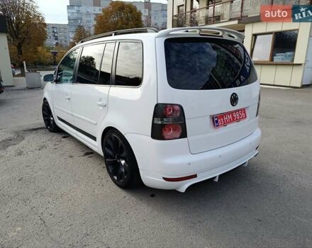 Белый Фольксваген Туран, объемом двигателя 1.6 л и пробегом 186 тыс. км за 7800 $, фото 7 на Automoto.ua