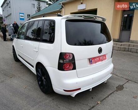 Белый Фольксваген Туран, объемом двигателя 1.6 л и пробегом 187 тыс. км за 6999 $, фото 5 на Automoto.ua