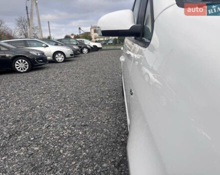 Білий Фольксваген Туран, об'ємом двигуна 1.6 л та пробігом 200 тис. км за 8700 $, фото 22 на Automoto.ua