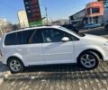 Белый Фольксваген Туран, объемом двигателя 1.9 л и пробегом 293 тыс. км за 7500 $, фото 2 на Automoto.ua