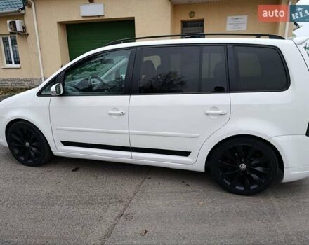 Белый Фольксваген Туран, объемом двигателя 1.6 л и пробегом 187 тыс. км за 6999 $, фото 3 на Automoto.ua