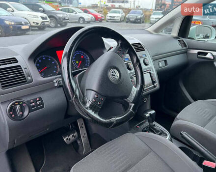 Білий Фольксваген Туран, об'ємом двигуна 1.4 л та пробігом 197 тис. км за 6490 $, фото 16 на Automoto.ua