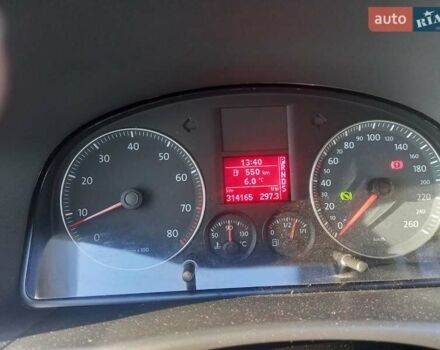 Белый Фольксваген Туран, объемом двигателя 1.39 л и пробегом 316 тыс. км за 8000 $, фото 12 на Automoto.ua