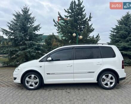 Білий Фольксваген Туран, об'ємом двигуна 1.97 л та пробігом 246 тис. км за 9350 $, фото 5 на Automoto.ua