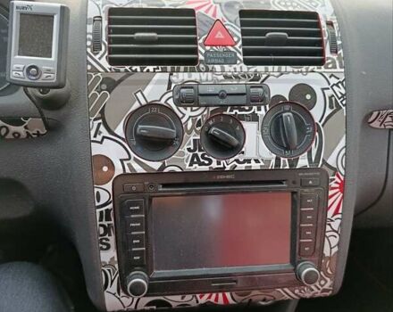 Белый Фольксваген Туран, объемом двигателя 1.6 л и пробегом 186 тыс. км за 7800 $, фото 19 на Automoto.ua