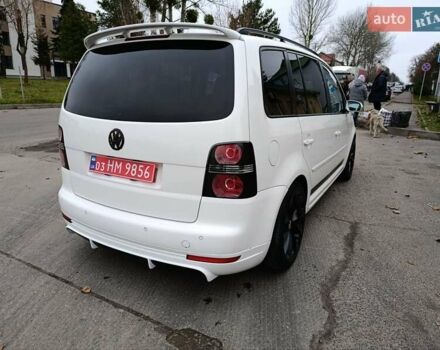 Белый Фольксваген Туран, объемом двигателя 1.6 л и пробегом 187 тыс. км за 6999 $, фото 7 на Automoto.ua