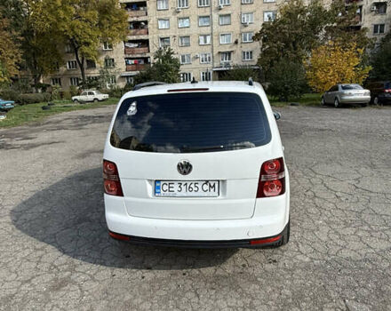 Белый Фольксваген Туран, объемом двигателя 1.9 л и пробегом 295 тыс. км за 6999 $, фото 1 на Automoto.ua