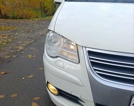 Белый Фольксваген Туран, объемом двигателя 1.4 л и пробегом 182 тыс. км за 8400 $, фото 14 на Automoto.ua