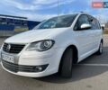 Белый Фольксваген Туран, объемом двигателя 1.97 л и пробегом 226 тыс. км за 9150 $, фото 1 на Automoto.ua