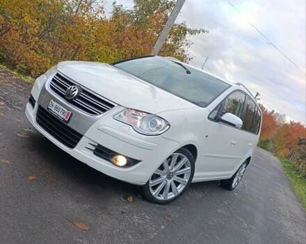 Белый Фольксваген Туран, объемом двигателя 1.4 л и пробегом 182 тыс. км за 8400 $, фото 3 на Automoto.ua