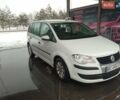Белый Фольксваген Туран, объемом двигателя 1.9 л и пробегом 260 тыс. км за 8200 $, фото 1 на Automoto.ua
