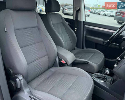 Білий Фольксваген Туран, об'ємом двигуна 1.4 л та пробігом 197 тис. км за 6490 $, фото 39 на Automoto.ua