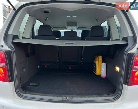 Білий Фольксваген Туран, об'ємом двигуна 1.4 л та пробігом 197 тис. км за 6490 $, фото 38 на Automoto.ua