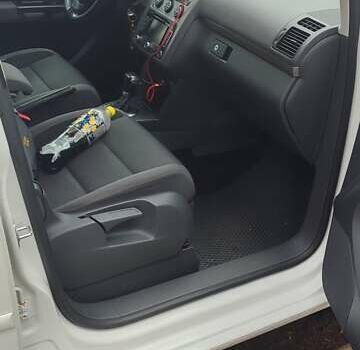 Белый Фольксваген Туран, объемом двигателя 1.39 л и пробегом 186 тыс. км за 8850 $, фото 10 на Automoto.ua