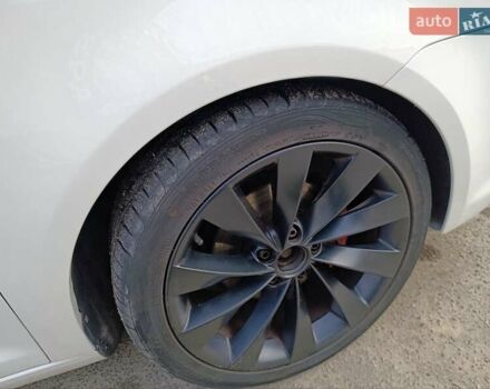 Белый Фольксваген Туран, объемом двигателя 1.6 л и пробегом 186 тыс. км за 7800 $, фото 30 на Automoto.ua