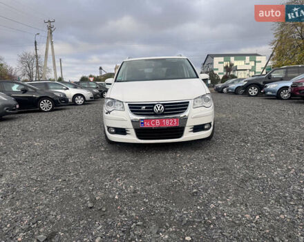 Білий Фольксваген Туран, об'ємом двигуна 1.6 л та пробігом 200 тис. км за 8700 $, фото 8 на Automoto.ua