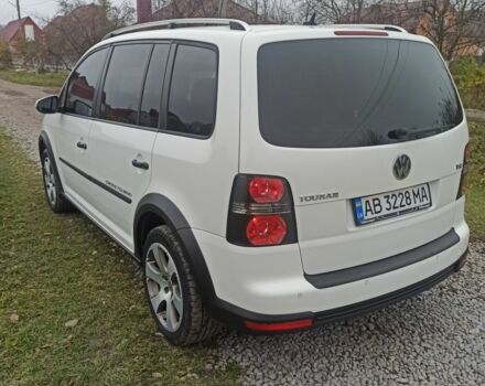 Белый Фольксваген Туран, объемом двигателя 1.4 л и пробегом 208 тыс. км за 8600 $, фото 5 на Automoto.ua