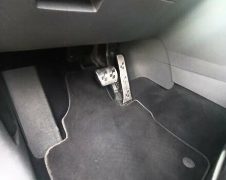 Белый Фольксваген Туран, объемом двигателя 1.4 л и пробегом 182 тыс. км за 8400 $, фото 56 на Automoto.ua