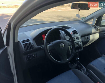 Белый Фольксваген Туран, объемом двигателя 1.9 л и пробегом 247 тыс. км за 9250 $, фото 33 на Automoto.ua