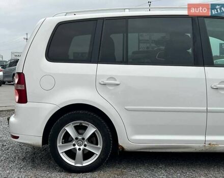 Білий Фольксваген Туран, об'ємом двигуна 1.4 л та пробігом 197 тис. км за 6490 $, фото 8 на Automoto.ua