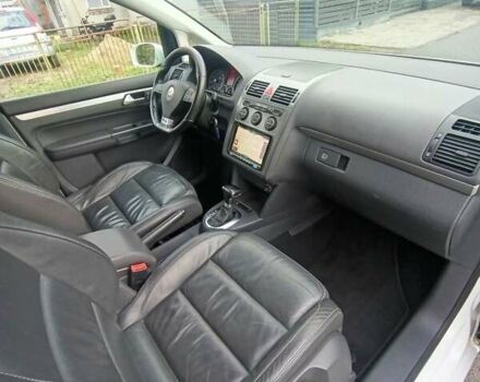 Белый Фольксваген Туран, объемом двигателя 1.4 л и пробегом 182 тыс. км за 8400 $, фото 34 на Automoto.ua