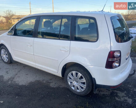 Белый Фольксваген Туран, объемом двигателя 1.97 л и пробегом 251 тыс. км за 8400 $, фото 5 на Automoto.ua