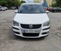 Белый Фольксваген Туран, объемом двигателя 1.39 л и пробегом 408 тыс. км за 5699 $, фото 1 на Automoto.ua