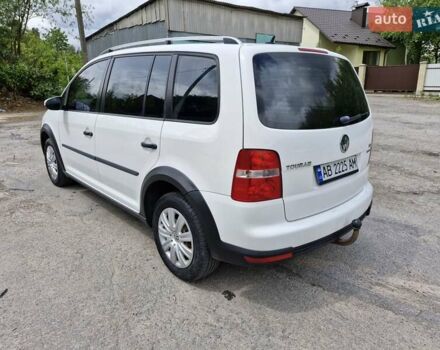 Белый Фольксваген Туран, объемом двигателя 1.39 л и пробегом 408 тыс. км за 5699 $, фото 4 на Automoto.ua