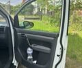 Белый Фольксваген Туран, объемом двигателя 1.4 л и пробегом 276 тыс. км за 6100 $, фото 13 на Automoto.ua