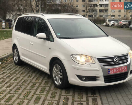 Білий Фольксваген Туран, об'ємом двигуна 1.4 л та пробігом 230 тис. км за 7000 $, фото 1 на Automoto.ua