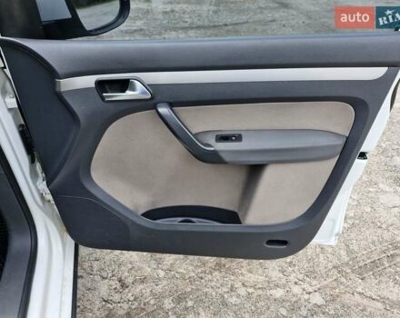 Белый Фольксваген Туран, объемом двигателя 1.39 л и пробегом 408 тыс. км за 5699 $, фото 18 на Automoto.ua