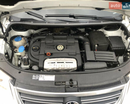 Білий Фольксваген Туран, об'ємом двигуна 1.4 л та пробігом 230 тис. км за 7000 $, фото 10 на Automoto.ua