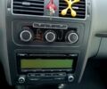 Білий Фольксваген Туран, об'ємом двигуна 2 л та пробігом 298 тис. км за 9400 $, фото 7 на Automoto.ua