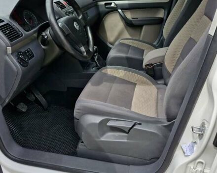 Белый Фольксваген Туран, объемом двигателя 1.39 л и пробегом 408 тыс. км за 5899 $, фото 2 на Automoto.ua