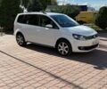 Белый Фольксваген Туран, объемом двигателя 1.6 л и пробегом 298 тыс. км за 8500 $, фото 1 на Automoto.ua