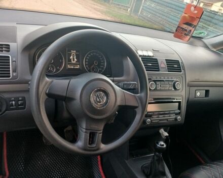 Білий Фольксваген Туран, об'ємом двигуна 1.6 л та пробігом 255 тис. км за 9300 $, фото 4 на Automoto.ua