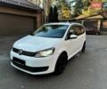 Белый Фольксваген Туран, объемом двигателя 1.39 л и пробегом 275 тыс. км за 6200 $, фото 1 на Automoto.ua